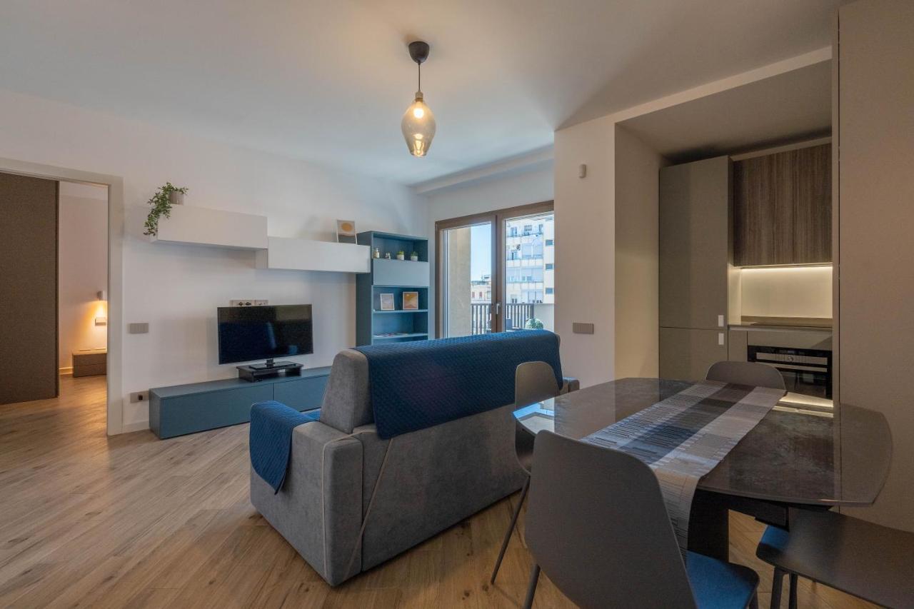 Aurealiving - Trastevere Suite With Rooftop & Gym, Your Place In Рим Экстерьер фото