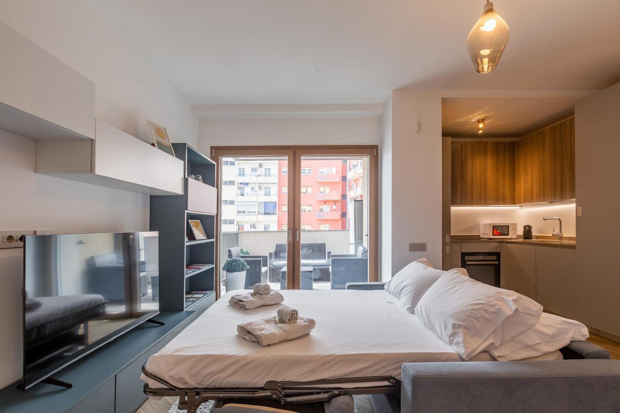 Aurealiving - Trastevere Suite With Rooftop & Gym, Your Place In Рим Экстерьер фото